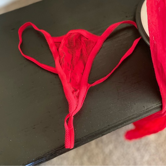 Leg Avenue Red high low mermaid style lace lingerie w/ matching panty - Picture 7 of 13